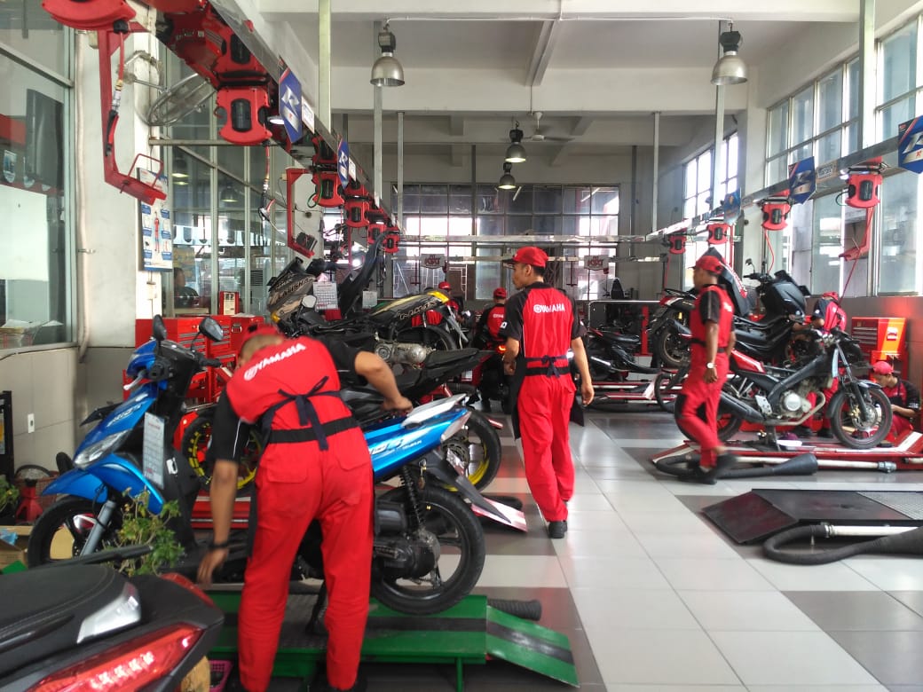 Langkah-Langkah Cek Aki Kendaraan Sebelum Perjalanan Jauh